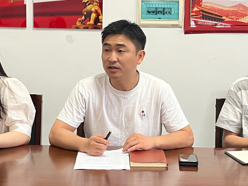 李蔚.jpg